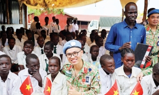 Bác sĩ quân y tình nguyện tại châu Phi: Đậm tình người và trách nhiệm quốc tế