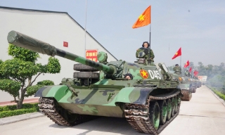 Lữ đoàn Tăng 203: Tự hào truyền thống, thi đua huấn luyện giỏi