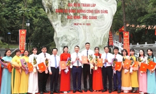 Núi Hồng Vân - đến hẹn lại lên