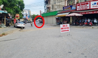  Cưới rình rang, tang rườm rà