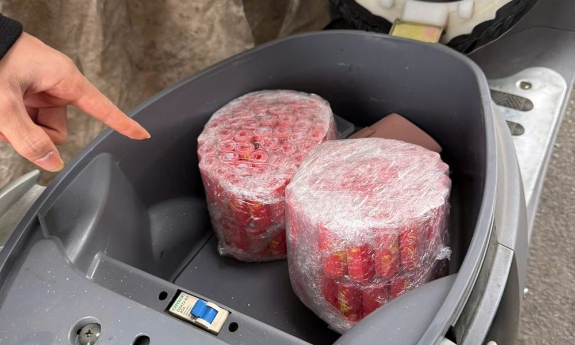 Công an phường Nếnh xử phạt 15 triệu đồng đối tượng tàng trữ pháo nổ trái phép