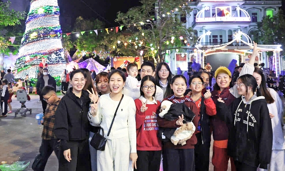 Vun đắp tình đoàn kết ở vùng đồng bào công giáo