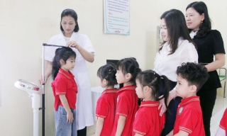 Nhân Ngày Dân số Việt Nam 26/12: Cải thiện dinh dưỡng, nâng tầm vóc trẻ