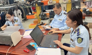 Quản lý thị trường dịp cuối năm: Tập trung vào các mặt hàng giả tem nhãn, xuất xứ