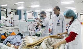 Triển khai thành công kỹ thuật đặt ống thông tĩnh mạch trung tâm để lọc máu