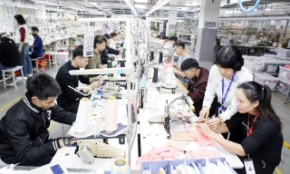 Bắc Ninh: Doanh nghiệp may dành nhiều đãi ngộ để tuyển lao động