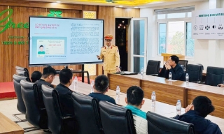 Bắc Ninh: Tuyên truyền pháp luật an toàn giao thông cho công nhân