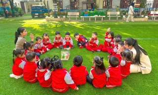 “Một ngày làm giáo viên mầm non”