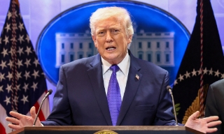 Các nước bối rối trước “cơn bão”  thuế 15% từ Mỹ