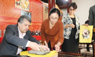 Định vị sản phẩm văn hóa đặc sắc Kinh Bắc 