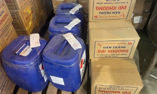 Bắc Ninh: Khởi tố chủ cơ sở sản xuất giấm ăn giả