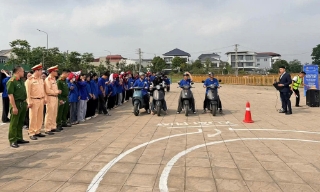 Hướng dẫn lái xe an toàn: Thực hành tình huống để thay đổi hành vi