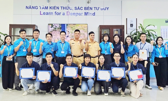 Ra mắt mô hình “Doanh nghiệp an toàn giao thông”