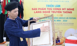 Chuyện nghề bên vuông giấy dó