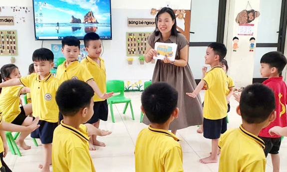 Xu hướng cho trẻ mầm non làm quen với tiếng Anh