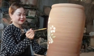 Nữ trưởng thôn tận tụy vì việc chung