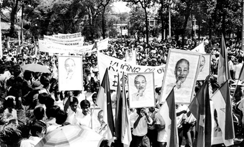  Như có Bác trong ngày vui đại thắng