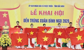 Vang mãi lời ca cách mạng