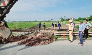 Siết chặt kỷ cương, bảo đảm an toàn giao thông đường sắt