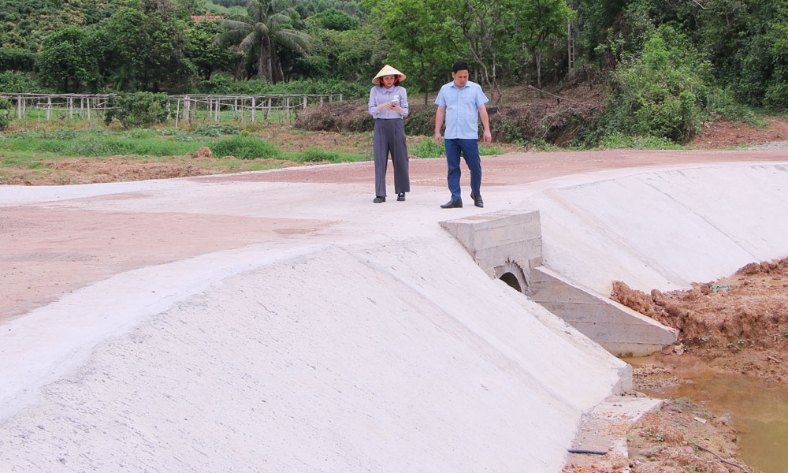  Xã Yên Định xử lý các điểm sạt lở giao thông