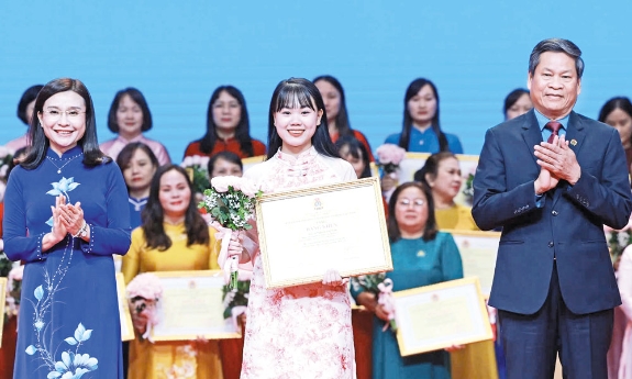 Công nhân Nguyễn Thị Tình: Ươm mầm sáng kiến từ phân xưởng