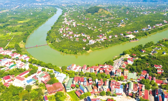 "Những dòng sông  vẫn chảy suốt hồn tôi"