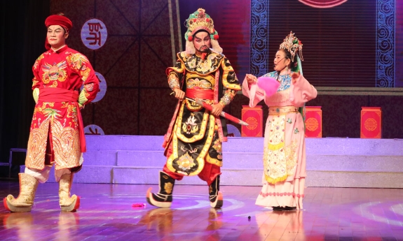 Giữ lửa tuồng làng