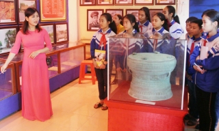 Bồi đắp truyền thống cách mạng, lòng tự hào dân tộc