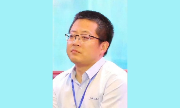 Ông He Xiao Dong: Phát triển khu công nghiệp xanh