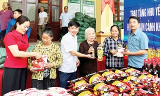 Học và làm theo Bác: Trao yêu thương từ những điều bình dị