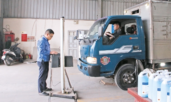 Kiểm định khí thải ô tô theo tiêu chuẩn mới: Nâng chất lượng môi trường