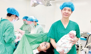 Lợi ích của việc bú mẹ ngay sau sinh mổ
