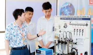 Bắc Ninh: 300 suất học bổng chuyên sâu cho học viên Trường Cao đẳng kỹ thuật công nghiệp