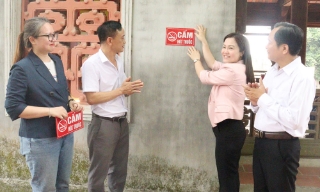 Xây dựng môi trường không thuốc lá tại di tích