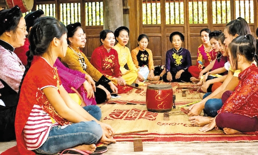 Tiếng phách dưới mái đình Lỗ Hạnh