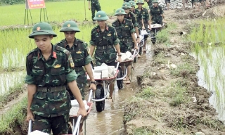 Sư đoàn 325 dã ngoại làm dân vận tại Bắc Ninh