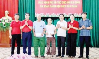 Bắc Ninh: Trao kinh phí hỗ trợ các gia đình đặc biệt khó khăn