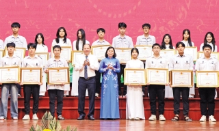 Nghị quyết 98: Động lực thúc đẩy phong trào thi đua “Dạy tốt, học tốt”