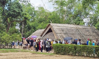 Về quê Bác làng Sen