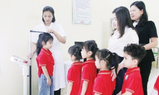 Bắc Ninh phấn đấu giảm tỷ lệ trẻ em suy dinh dưỡng thể thấp còi xuống 12,3% vào năm 2030
