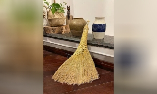 Hoài niệm chổi rơm