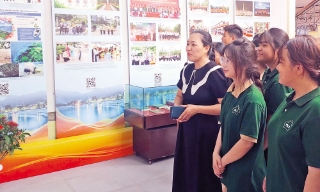 Thêm yêu quê hương từ “địa chỉ đỏ”