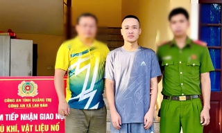 Vận động đối tượng truy nã đặc biệt nguy hiểm ra đầu thú