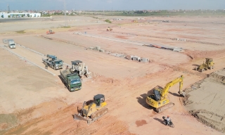 Sáng tạo giải bài toán thiếu đất san lấp mặt bằng - Kỳ 1: Công trường chờ… đất đắp  