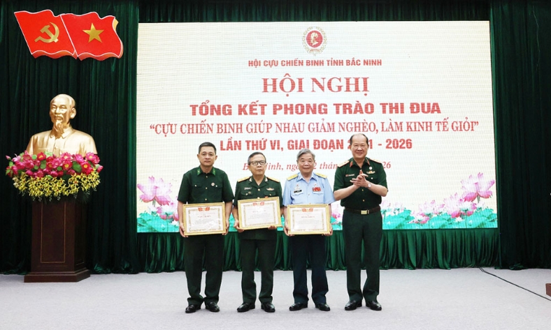  Tình đồng đội trên mặt trận kinh tế