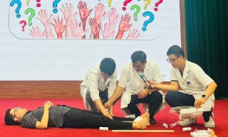 74 nhân viên trạm y tế được đào tạo cấp cứu ngoại viện