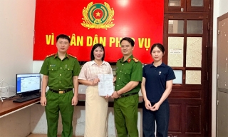 Công an Bắc Ninh kịp thời hỗ trợ người dân nhận lại 1,62 tỷ đồng chuyển khoản nhầm