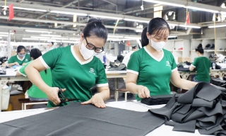 Khí thế mới trên các dây chuyền sản xuất