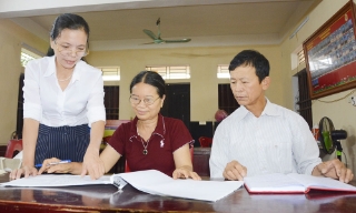 Đồng chí Phùng Thị Toàn: Nêu gương để tạo đồng thuận