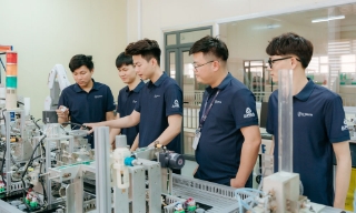 Mô hình đào tạo 1+1+1, gắn nhà trường với doanh nghiệp và thị trường lao động